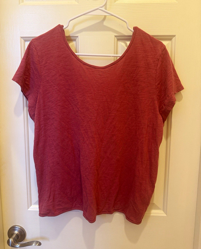 Abercrombie & Fitch Women's Terracotta Solid V-Neck Knot Short Sleeve Tee XL