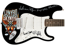 Lynyrd Skynyrd Artimus Pyle Signed Photo Graphics Guitar Exact Proof ACOA