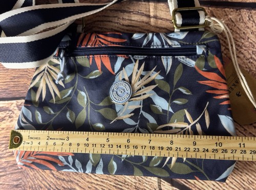 Brakeburn Trailing Tropics Small Canvas Botanical Zip Top Crossbody Bag. - Picture 5 of 12