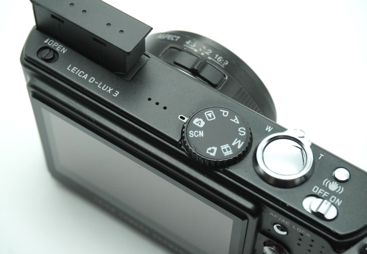 Opt Mint] Leica D-LUX 3 10.0 MP Digital Compact Camera Black AF