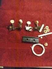 Piezas de instrumentos musicales mixtos de colección guitarra clavija afinación flauta, clarinete más