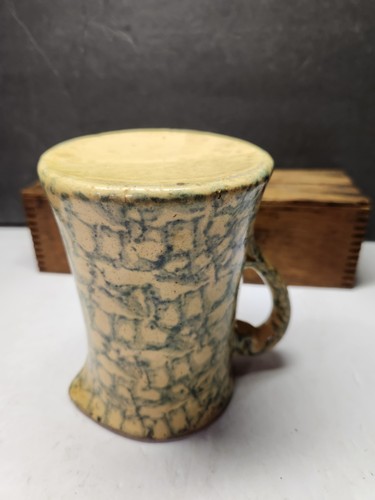 EARLY YELLOW WARE SPONGEWARE POTTERY PITCHER - Picture 2 of 3