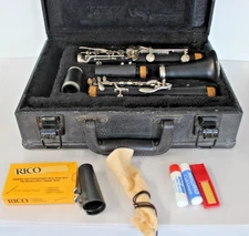 Artley 72S Pro Clarinet Black in Case 1980s