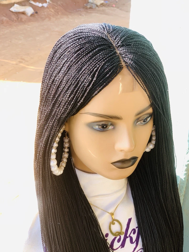 Peluca trenzada a mano con cierre de encaje nano torcido, micro torcido, giro senegalés Foto 4 de 4