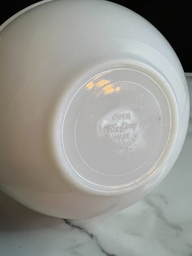 Fire King Oven Ware White Mixing Bowl Set 8.75" & 7.25" Diameter Set Of 2 - Picture 5 of 13
