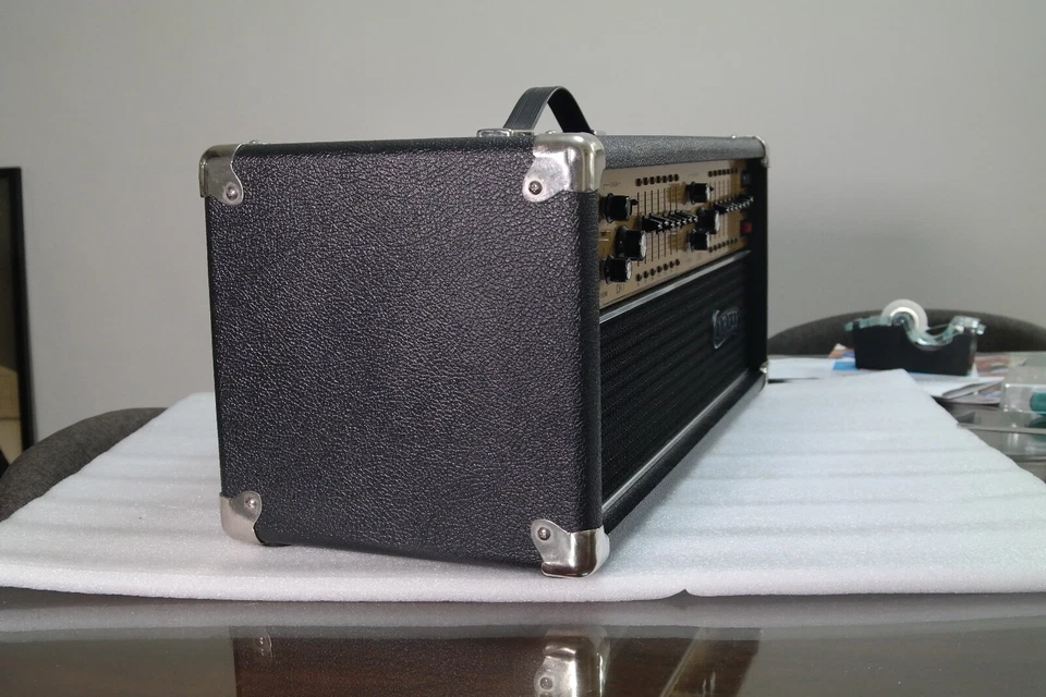 CARVIN STX125 BI-CHANEL SOLID STATE AMPLIFIER  - Image 2 of 4