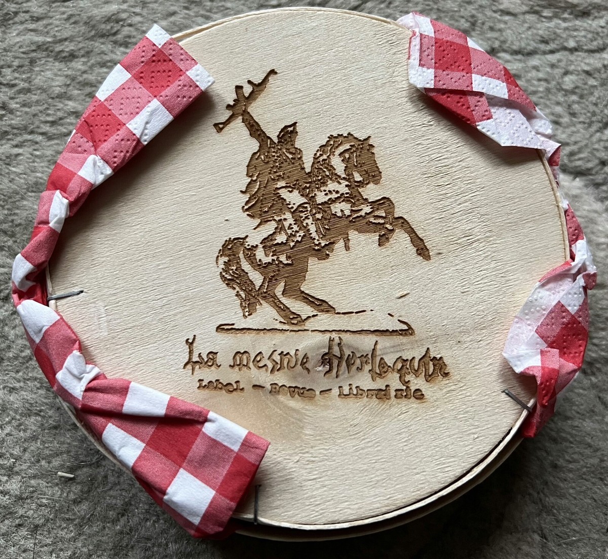 PESTE NOIRE LE RETOUR DES PASTOUREAUX LP & CD CAMEMBERT