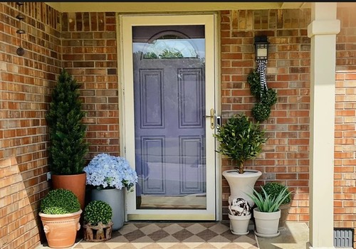 34 Olive Topiary Artificial Tree Home Decor. Retail $99 - Picture 7 of 8