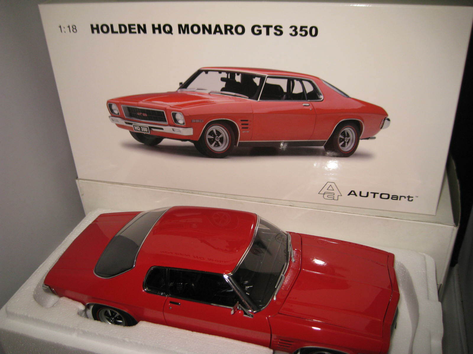 autoart holden