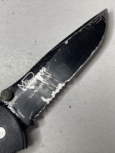 Benchmade 10210SB Mini Ambush Knife Black Serrated "Reenlist Red Devils" - Picture 7 of 14