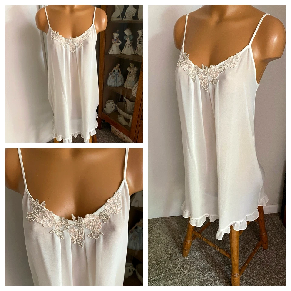 GILLIGAN & O'MALLEY WHITE W/ LACE APPLIQUE & RUFFLE TRIM SHORT NIGHTGOWN SZ S - Image 2 of 4
