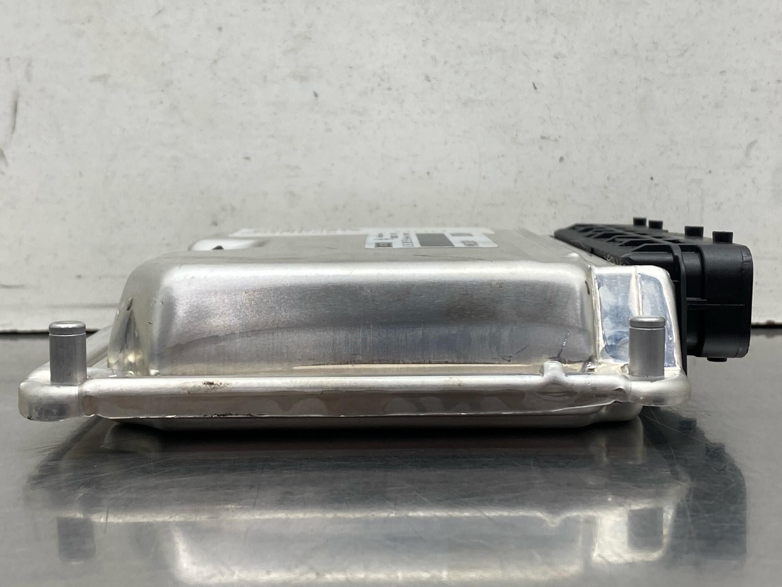 2009 Maserati Quattroporte Engine Control Module Computer ECU OEM 0261208592