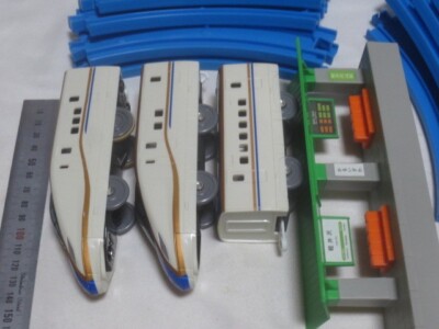 TAKARA TOMY Plarail E7 Hokuriku Shinkansen Kagayaki 3D Rail Set
