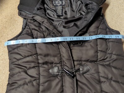 Outer Edge size Large black puffer vest Toggle Button Zip And Snap
