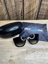 Kenneth Cole Reaction KC2768 Brown Sunglasses With A Case