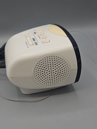 Sony Dream Machine AM/FM Alarm Clock Radio White Model ICF-C111 Tested - Picture 5 of 9