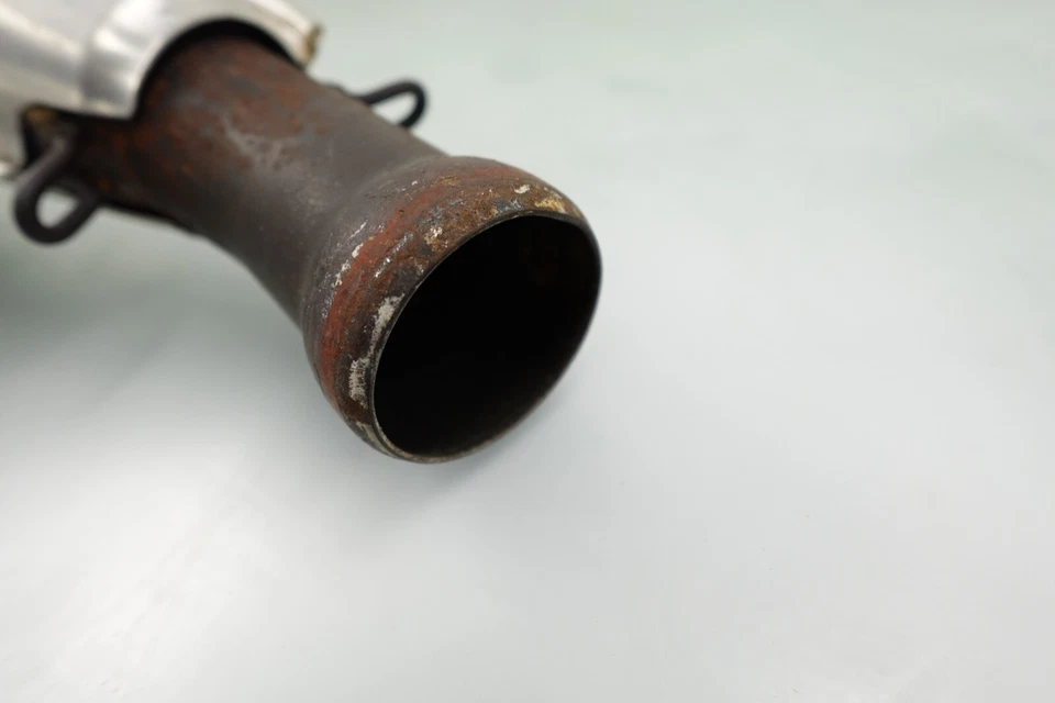 Polaris Assault RMK 800 2010 OEM tubo de cámara de expansión de escape 1262121 Foto 3 de 4