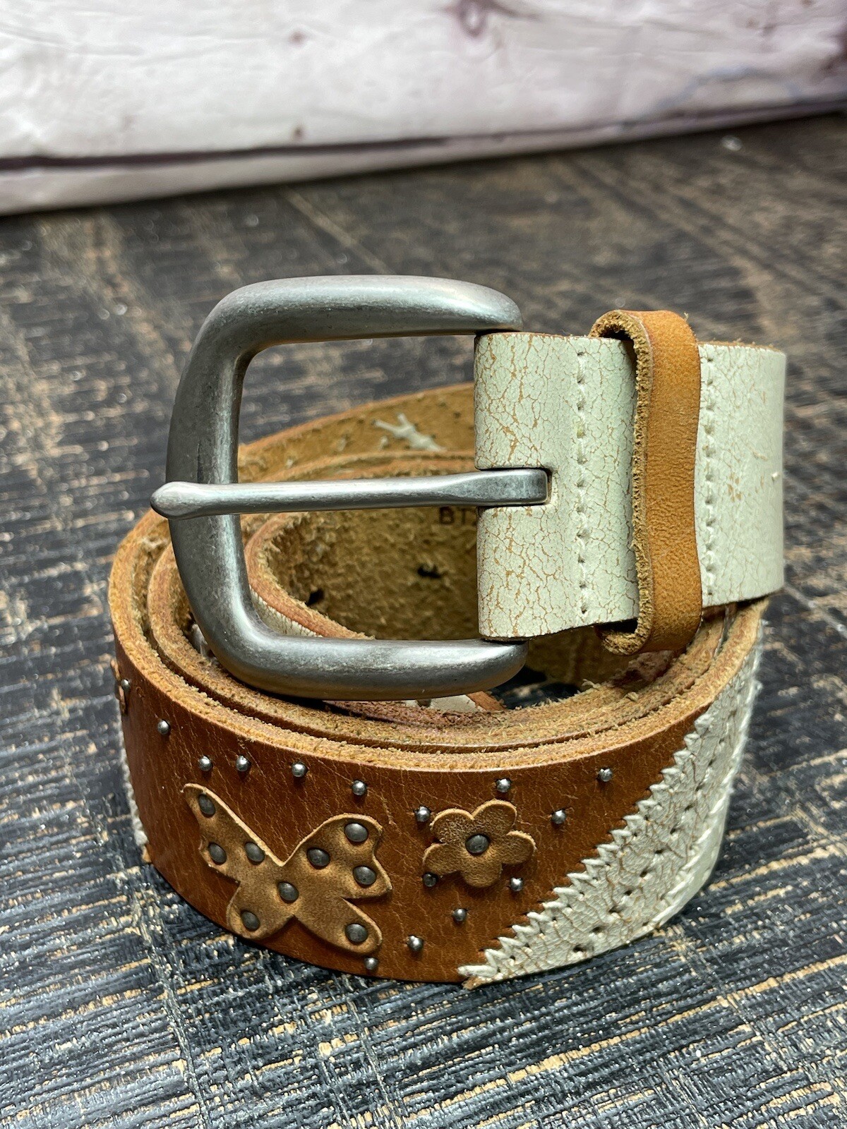 Women’s Fossil Belt Tooled Leather Size Large Gem