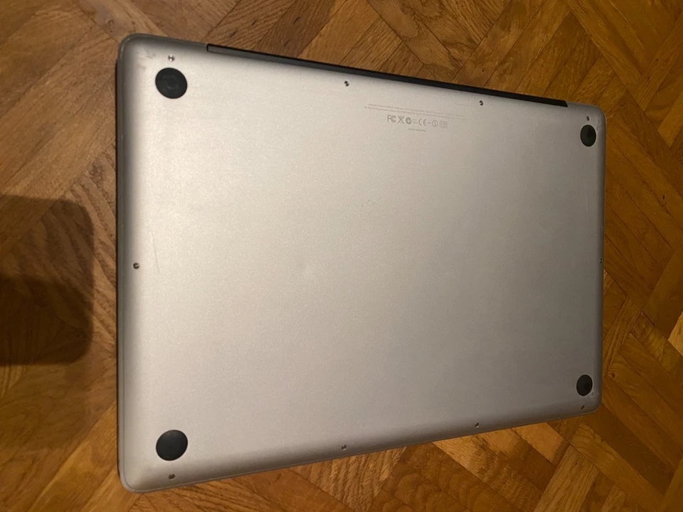 Apple MacBook Pro 15" 2010 · i5 · 8GB · 250GB, Foto 3 von 5