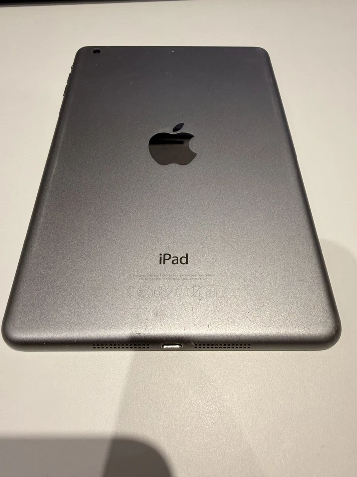 Apple iPad Mini 2 A1489 16GB, 2nd Generation, Space Grey WiFi 32GB - Image 2 of 4