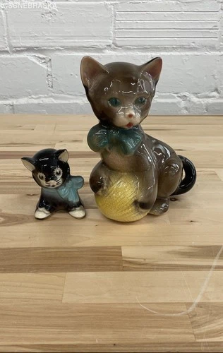 Shawnee & Royal Copley Set of 2 Kitten Planter Pottery