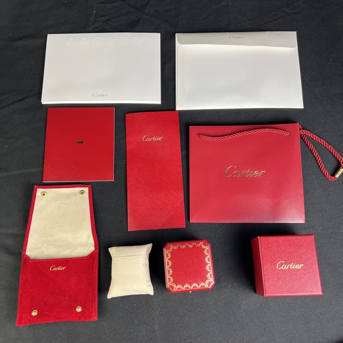 Authentic Red Cartier Les Must de Ring Presentation Push