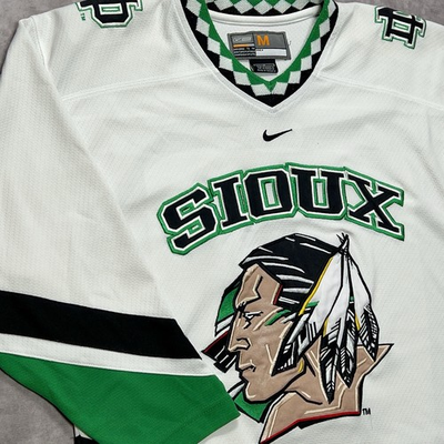 #ad Vintage Fighting Sioux Jersey Mens Medium White Nike Bauer UND Hockey Authentic $269.97