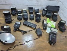 CAMERA FLASH LOT - Canon Sunpak Minolta Albinar Vivitar -Untested