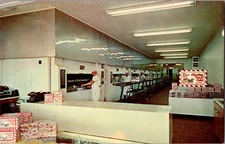 Postcard Old Fashioned Claxton Fruit Cake Bakery Claxton Georgia Chrome Unposted