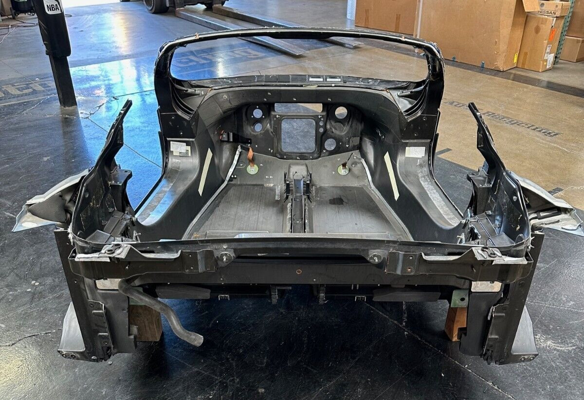 Mclaren MP4-12C SPIDER, Monocoque Tub Chassis Cockpit, Used, Undamaged