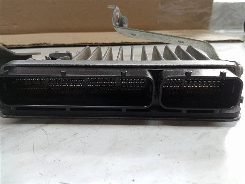 Used Engine Control Module (ECM) fits: 2015 Toyota Rav4 Electronic Control Modul - Imagem 3 de 4