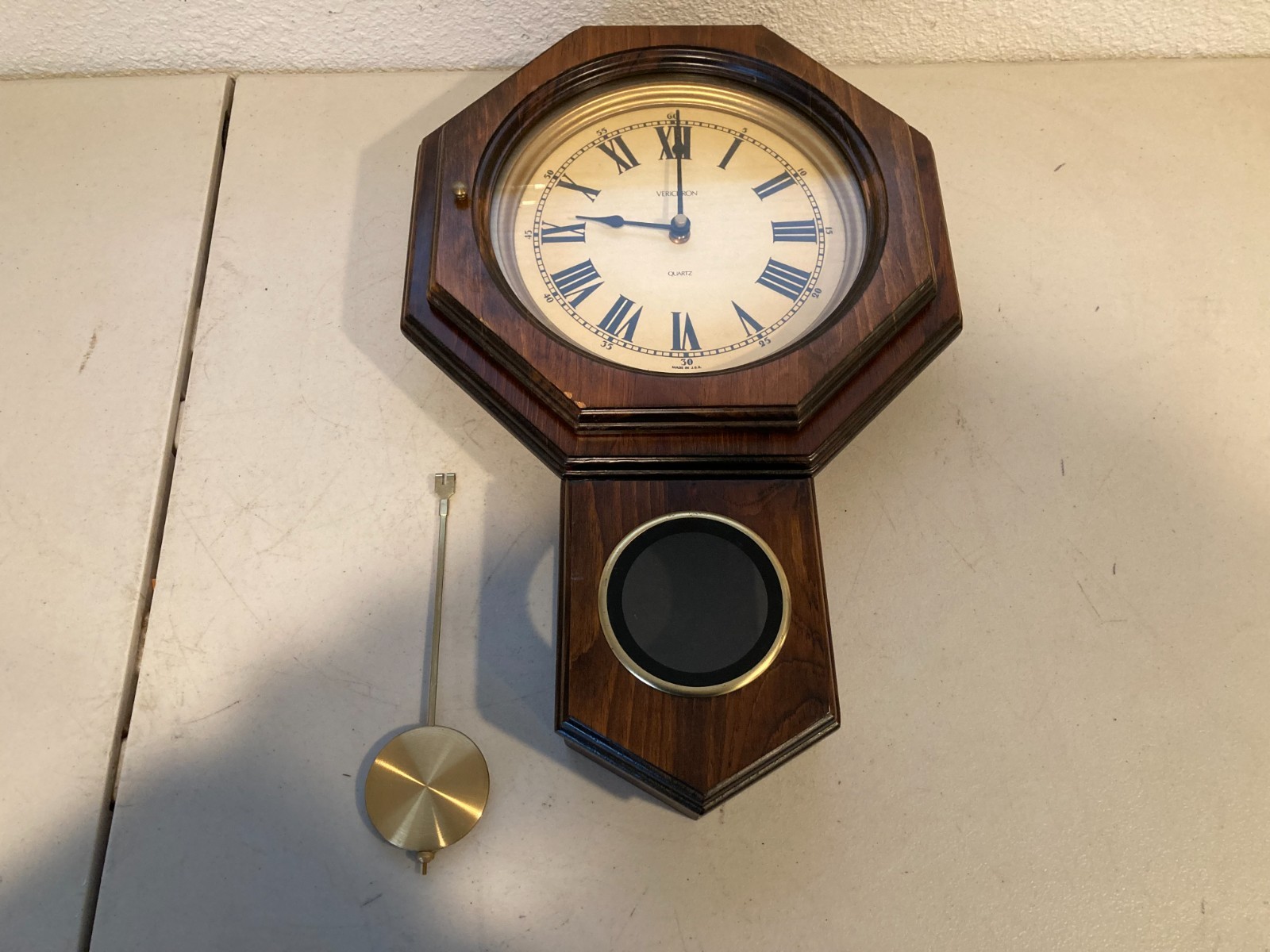 Vintage Verichron Quartz Wall Clock - Harris & Mallow Quartz Movement HM-71-LO