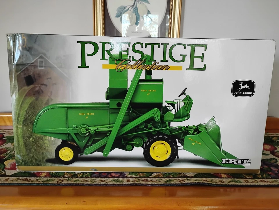 Ertl John Deere 45 1/16 Diecast Combine - Green - Image 2 of 4