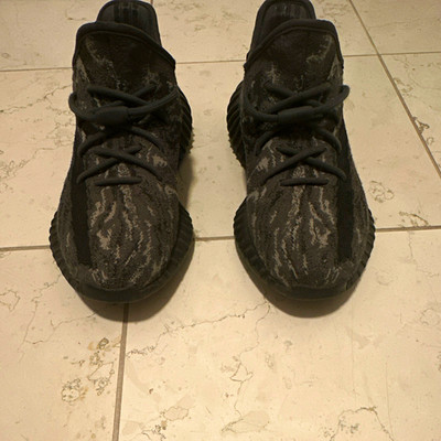 adidas Yeezy Boost 350 V2 Herren Low Top Sneaker Schwarz/Grau EU 40 2/3