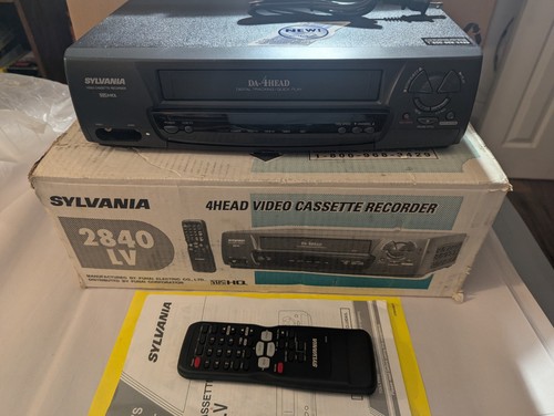 Sylvania 2840LV 4 Head Video Cassette Recorder New Tested With Remote & Manual - Picture 3 of 24