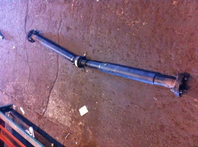 03-08 Jaguar Tipo S Eje de transmisión trasero 6-181 3,0 litros Transmisión automática Foto 3 de 4