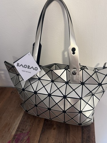 BAO BAO ISSEY MIYAKE Silver Geometric Tote Bag Zip Top Lined Medium
