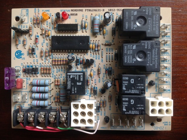 Nordyne 1170 83 300b Furnace Control Board 624743 For Sale Online Ebay
