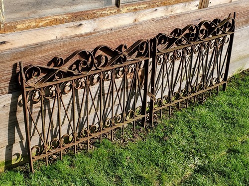 Set of 2 Vintage Industrial Decorative Iron Window Guard Grate Garden Gates - 第 4/22 張圖片