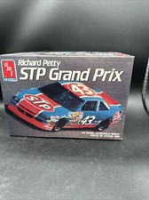 Vintage Richard Petty STP Grand Prix 1/25 Model Kit by ERTL Missing Tires Read