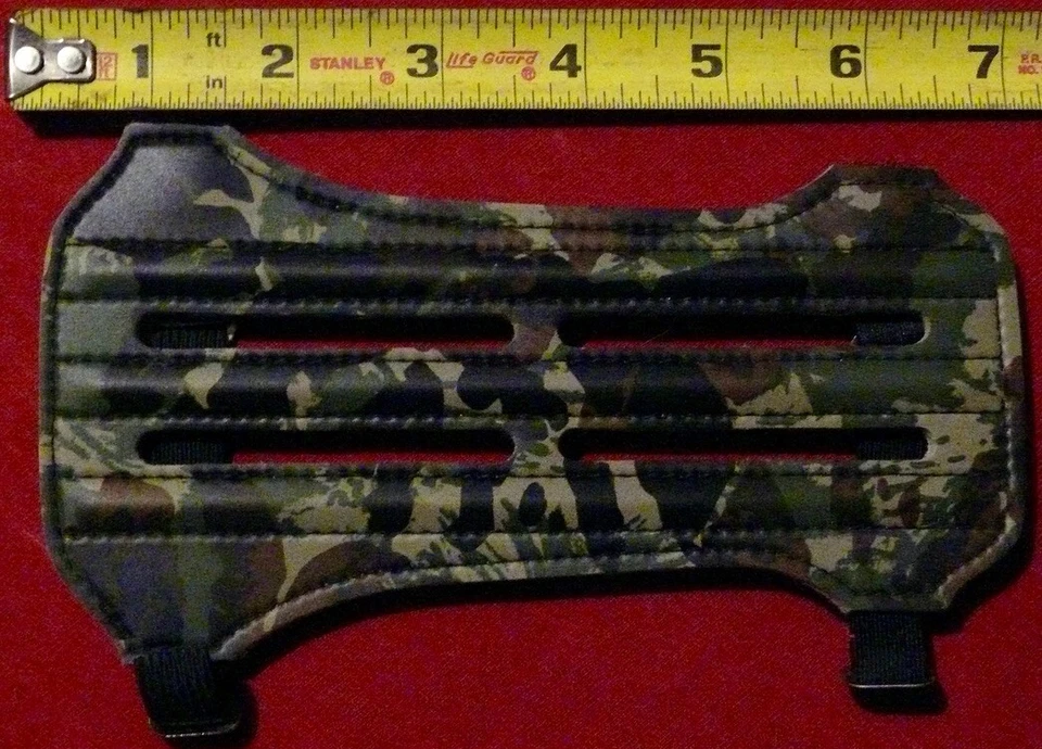 Mossy Oak Hunting Archers Arm Guard Bow Protection w/ 2 Adjustable Straps - Camo - Image 4 of 4