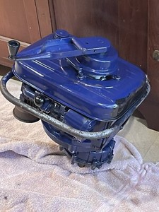 Rare Tecumseh Engine Model LAV25 - 200234 Vertical Shaft Spring Start Motor Runs