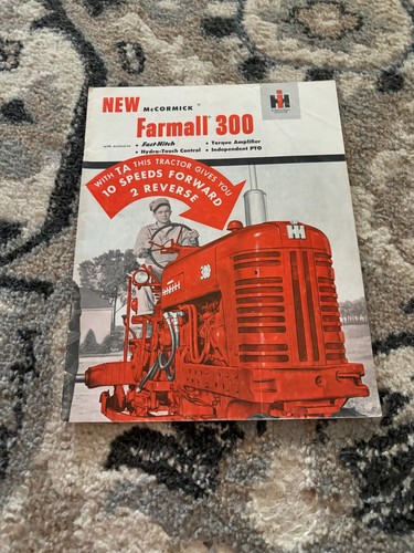 International Harvester 300 Traktor für 1955 Broschüre FCCA24