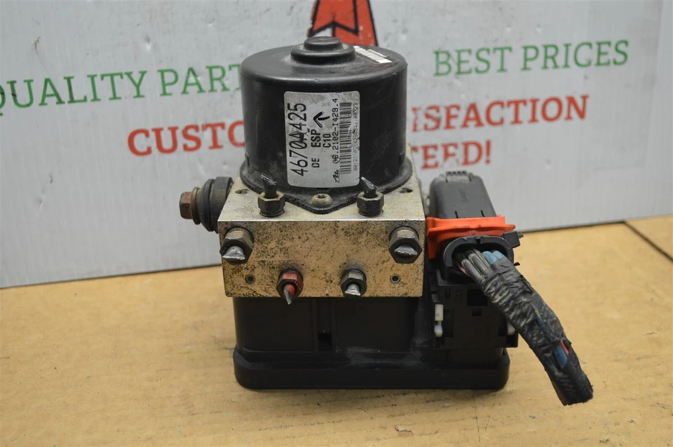 Mitsubishi Eclipse 2012 ABS control de bomba OEM 4670A425 módulo 24-10D1 Foto 3 de 4