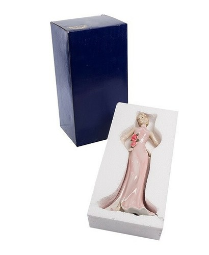 Pavone Porcelain Figurine Lady In an Evening Dress Statue Sculpture 12" ITALY - Picture 5 of 5