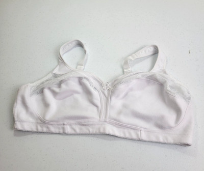 Instant Shaping by Plusform Wire Free Bra White Floral Lace Full Figure Size 44D