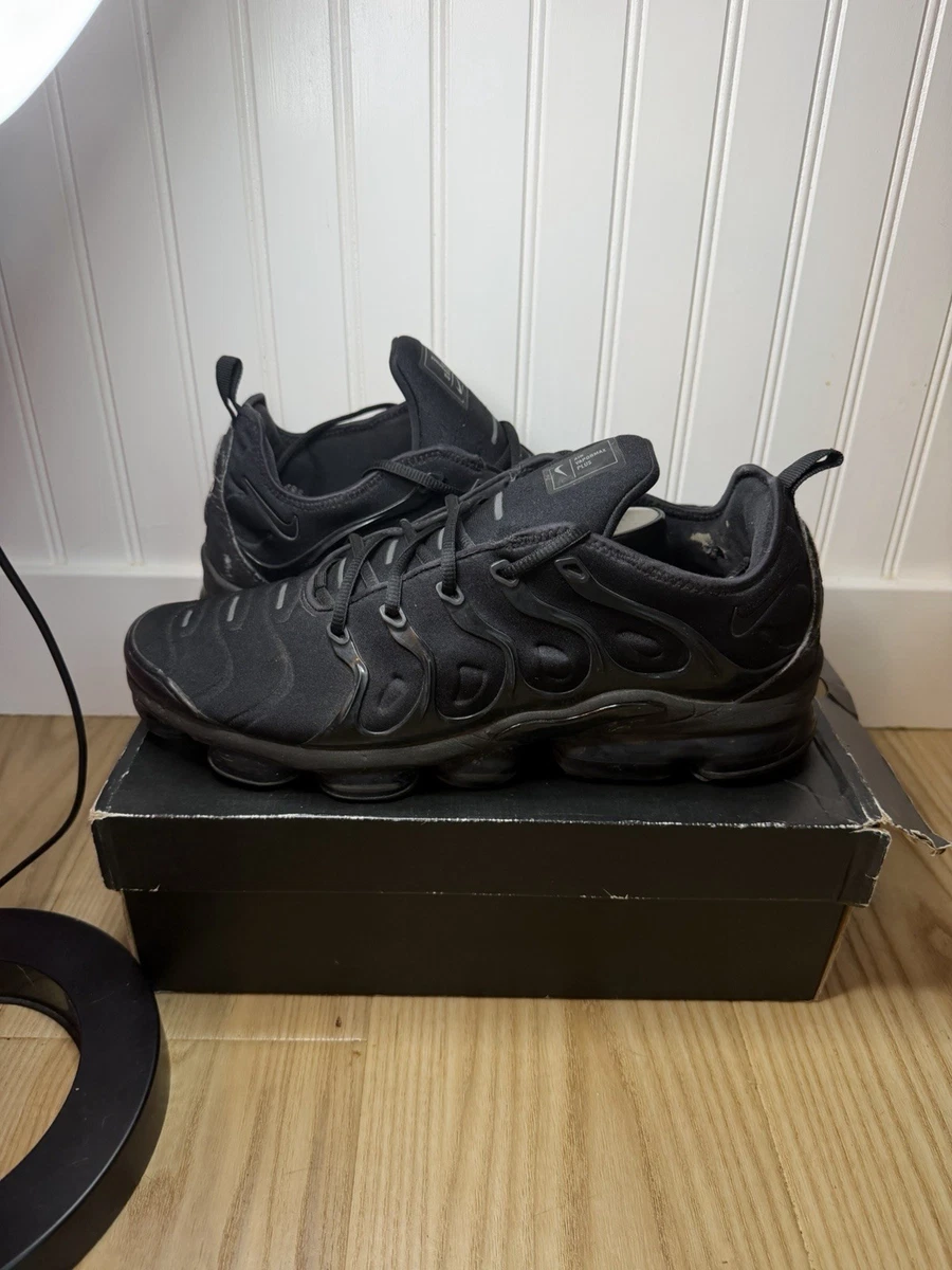 Preços baixos em Nike Air Max Plus Low Triple Black | eBay