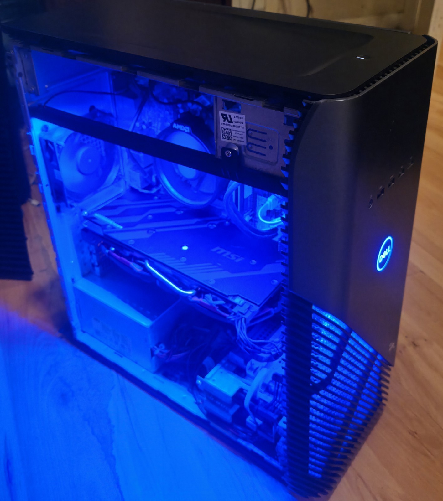 Dell Inspiron 5676 | 32gb DDR4 + 500gb SSD Upgraded Gaming + Productivity PC