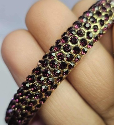 Goldfarbener Armreif/Clamper Armband lila violett Strass Art Deco Stil aufklappbar