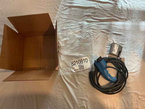 2017 volvo XC9 turbo cord portable EV charger 120V / 240V / Best Offer